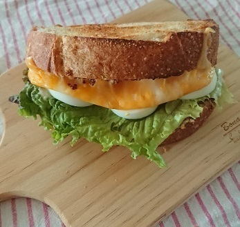 カントリーフレンチホールウィートサンド1