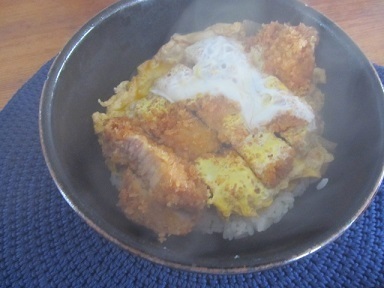 カナダ産三元豚かつ丼