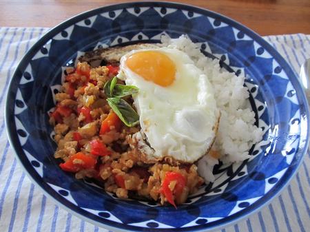 アメリカ産チルド豚肉ロース真空パックでガパオライス