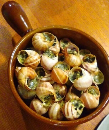 エスカルゴのバジルガーリックバター風味焼き