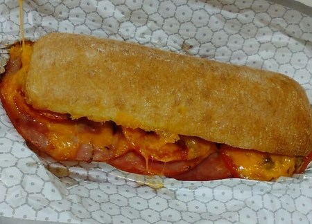 チャバタホットサンドイッチ